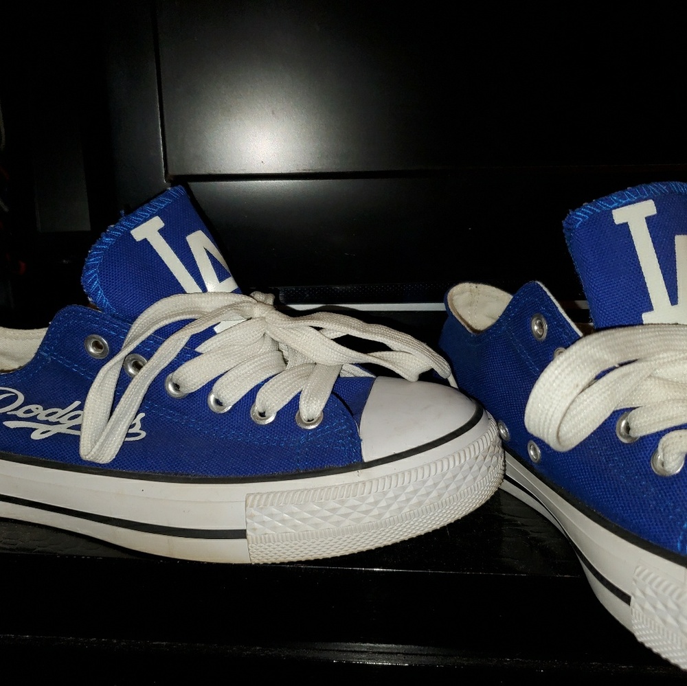 Dodger converse (off brand)